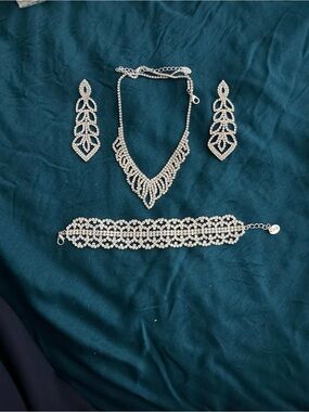 Crystal Statement Necklace, Bracelet & Earrings Set - Silver Tone